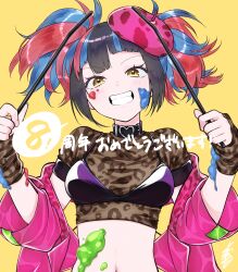 Rule 34 | 1girl, absurdres, animal print, arm warmers, beret, crop top, fate/grand order, fate (series), hat, highres, jacket, leopard print, midriff, multicolored hair, navel, paint splatter, paint splatter on face, pink jacket, sei shounagon (fate), twintails, user dhue8322, yellow background, yellow eyes
