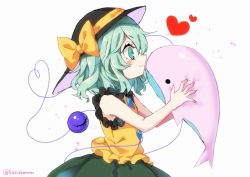Rule 34 | 1girl, adapted costume, armpit peek, bad id, bad pixiv id, black hat, blush, bow, closed mouth, eyeball, frilled shirt collar, frills, from side, green eyes, green hair, green skirt, hat, hat bow, heart, heart of string, holding, holding stuffed toy, kiss, komeiji koishi, kyouda suzuka, looking at another, matching hair/eyes, profile, shirt, skirt, sleeveless, sleeveless shirt, smile, solo, sparkle, stuffed animal, stuffed toy, stuffed whale, third eye, touhou, upper body, white background, yellow bow, yellow shirt