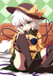Rule 34 | 1girl, bed, bed sheet, black thighhighs, blush, buttons, checkered background, eyeball, feet, female focus, green eyes, hand on own knee, hat, hat ribbon, highres, isa, komeiji koishi, no shoes, on bed, open mouth, ribbon, short hair, silver hair, sitting, skirt, solo, thighhighs, third eye, touhou