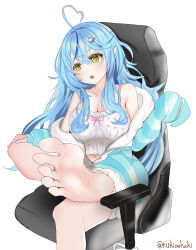 Rule 34 | 1girl, absurdres, barefoot, blue hair, chair, crossed legs, feet, highres, hololive, light blush, long hair, open mouth, pointy ears, sitting, soles, toes, virtual youtuber, yellow eyes, yukihana lamy