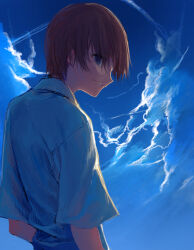 Rule 34 | 1boy, absurdres, backlighting, blue eyes, blue sky, brown hair, cloud, cloudy sky, collared shirt, commentary request, contrail, empty eyes, evil grin, evil smile, floating hair, from behind, grin, half-closed eyes, highres, looking back, male focus, mamiya takuji, momokumo, profile, shirt, short hair, short sleeves, sky, smile, solo, subarashiki hibi, upper body, white shirt
