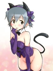 Rule 34 | 1girl, animal ears, bent over, blush, bow, bowtie, breasts, cat ears, cat tail, cleavage, detached collar, elbow gloves, gloves, gradient background, grey hair, hairband, hidamari sketch, kagami uekusa, kemonomimi mode, large breasts, leaning forward, looking at viewer, no panties, nori (hidamari sketch), pink background, short hair, simple background, smile, solo, tail, thighhighs, white background