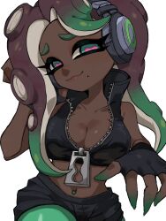 1girl :3 absurdres aqua_eyes aqua_hair aqua_pantyhose bare_shoulders black_gloves black_shirt black_shorts breasts brown_hair cephalopod_eyes cleavage closed_mouth collarbone crop_top dark-skinned_female dark_skin fingerless_gloves furrowed_brow gloves gradient_hair hand_on_headphones headphones highres horizontal_pupils ikachan_pochan large_breasts long_hair looking_at_viewer marina_(splatoon) midriff mole mole_under_mouth multicolored_hair navel_piercing nintendo octoling outstretched_arm pantyhose pantyhose_under_shorts parted_bangs piercing pink_pupils reaching reaching_towards_viewer shirt shorts simple_background smile solo splatoon_(series) splatoon_2 suction_cups tentacle_hair two-tone_hair white_background zipper zipper_pull_tab