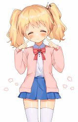 Rule 34 | 1girl, alice cartelet, bad id, bad twitter id, blonde hair, blush, bow, cardigan, hair ornament, hairclip, highres, kin-iro mosaic, long hair, school uniform, simple background, skirt, smile, solo, thighhighs, twintails, unizuma eleven, white thighhighs