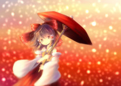 1girl absurdres ascot bow brown_eyes brown_hair detached_sleeves detsu female_focus hair_bow hair_ornament hakurei_reimu highres japanese_clothes miko oil-paper_umbrella smile solo touhou umbrella