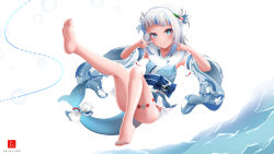 Rule 34 | 1girl, :3, aqua eyes, barefoot, feet, fingers to cheeks, fins, fish tail, gawr gura, highres, hololive, hololive english, long hair, looking at viewer, multicolored hair, no panties, shark tail, silver hair, soles, streaked hair, tail, toes, virtual youtuber