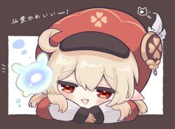 Rule 34 | 1girl, :d, ahoge, blonde hair, blush, bow, brown background, brown gloves, bubble, cabbie hat, clover print, commentary request, genshin impact, gloves, hair between eyes, hat, hat feather, head rest, klee (genshin impact), kogamo (user vajm2737), long sleeves, looking at viewer, low twintails, medium hair, notice lines, open mouth, pointy ears, red eyes, red hat, seelie (genshin impact), sidelocks, simple background, smile, solo, translation request, twintails, two-tone background, upper body, white background, white bow
