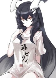 Rule 34 | 1girl, abyssal ship, alternate costume, anchorage water oni, black hair, breasts, closed mouth, clothes writing, colored skin, hair between eyes, highres, horns, kantai collection, long hair, looking at viewer, medium breasts, mizuchi (mizuchi7118), pale skin, red eyes, shirt, short sleeves, sidelocks, simple background, sitting, solo, t-shirt, very long hair, white background, white shirt, white skin