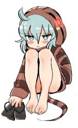 Rule 34 | &gt;:&lt;, 10s, 1girl, :&lt;, ahoge, aqua eyes, aqua hair, barefoot, blush stickers, body blush, closed mouth, commentary, eyelashes, feet, feet together, fingernails, full body, geta, greek toe, hair between eyes, hand in pocket, hood, hoodie, jitome, jpeg artifacts, kemono friends, legs together, long sleeves, looking at viewer, no nose, oekaki, pocket, saiver321, sandals, sanpaku, shiny skin, simple background, sitting, snake tail, solo, striped clothes, striped hood, striped hoodie, striped tail, tail, toenails, toes, tsuchinoko (kemono friends), unworn sandals, v-shaped eyebrows, white background