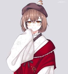 Rule 34 | 1girl, beret, braid, braided bangs, brown eyes, brown hair, deokchun, embroidery, feathers, floral print, grey background, hand up, hat, highres, hololive, hololive english, japanese clothes, kimono, looking at viewer, multicolored hair, nanashi mumei, nanashi mumei (new year), official alternate costume, print kimono, red shawl, ribbon, shawl, short hair, smile, streaked hair, virtual youtuber, white kimono, wide sleeves