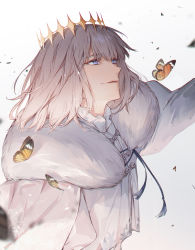 Rule 34 | 1boy, blue eyes, bug, butterfly, cape, closed mouth, crown, diamond hairband, fate/grand order, fate (series), fur collar, gradient background, highres, insect, light particles, long sleeves, looking away, male focus, medium hair, no wings, oberon (fate), official alternate costume, simple background, smile, solo, tosil 080, upper body, white background, white cape, white fur, white hair