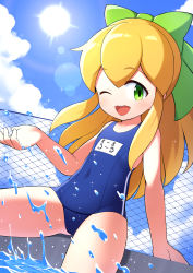 Rule 34 | 1girl, absurdres, arm up, blonde hair, blue one-piece swimsuit, bow, chain-link fence, cloud, covered navel, fence, green eyes, hair bow, highres, hondaranya, long hair, mega man (classic), mega man (series), one-piece swimsuit, one eye closed, open mouth, outdoors, ponytail, ribbon, roll (mega man), school swimsuit, sitting, sky, smile, solo, spread legs, sun, swimsuit, teeth, thighs, upper teeth only, water drop