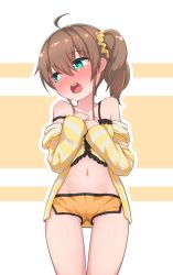 Rule 34 | 1girl, ahoge, bare shoulders, bibi (bibi47881139), blush, brown hair, clothes lift, green eyes, hair ornament, hair scrunchie, highres, hololive, looking to the side, natsuiro matsuri, natsuiro matsuri (matsuri&#039;s day off), navel, open mouth, orange shorts, scrunchie, shirt lift, shorts, simple background, solo, teeth, upper teeth only, virtual youtuber, yellow scrunchie