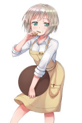 Rule 34 | 10s, 1girl, aoba moca, apron, aqua eyes, bang dream!, beige apron, collared shirt, eating, food, grey hair, grin, highres, holding, holding food, holding tray, looking at viewer, naitou kirara, pocket, shirt, short hair, simple background, sleeves rolled up, smile, solo, standing, tray, waitress, white background, white shirt