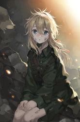 Rule 34 | 1girl, aged down, backlighting, blonde hair, blue eyes, blush, buckle, coat, dirty, dirty face, feet out of frame, green coat, hair between eyes, highres, long hair, long sleeves, looking at viewer, m2 (guvn5745), nose blush, own hands together, parted lips, pouch, rock, sitting, solo, violet evergarden, violet evergarden (series)