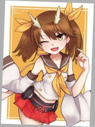 Rule 34 | 1girl, ;d, alternate costume, artist name, azur lane, bare legs, bare shoulders, blouse, brown hair, commentary request, cosplay, detached sleeves, eyebrows, fang, flat chest, hair ribbon, horns, jacy, japanese clothes, kantai collection, kimono, kirigakure (kirigakure tantei jimusho), one eye closed, open mouth, red ribbon, red skirt, ribbon, ryuujou (azur lane), ryuujou (azur lane) (cosplay), ryuujou (kancolle), shirt, skirt, smile, solo, twintails, twitter username, upper body, white kimono, white shirt, wide sleeves, yellow eyes, yellow ribbon