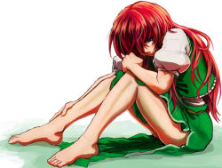 Rule 34 | 1girl, barefoot, blue eyes, bruise, chinese clothes, feet, hong meiling, injury, koyubi (littlefinger1988), long hair, looking at viewer, puffy short sleeves, puffy sleeves, red hair, short sleeves, side slit, sitting, smile, solo, tangzhuang, thighs, toes, touhou