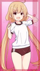 Rule 34 | 1girl, ahoge, artist name, blonde hair, brown buruma, brown eyes, buruma, character name, commentary request, cowboy shot, flat chest, futaba anzu, gradient background, gym shirt, gym uniform, highres, idolmaster, idolmaster cinderella girls, inaba shiki, long hair, looking at viewer, low twintails, pink background, shirt, signature, smile, solo, standing, t-shirt, twintails, white shirt