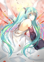 Rule 34 | 1girl, bad id, bad pixiv id, detached sleeves, green eyes, green hair, hatsune miku, long hair, looking back, matching hair/eyes, smile, solo, twintails, very long hair, vocaloid, xinta