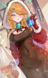 1girl alternate_costume alternate_hairstyle animal_hood bell blonde_hair blue_eyes blurry blurry_background bodysuit box braid breasts brown_bodysuit cleavage commentary_request covered_navel dragon_horns fake_horns gift gift_box gloves hair_ornament hairclip highres holding holding_sack hood horns large_breasts looking_at_viewer neck_bell nintendo open_mouth pointy_ears princess_zelda red_gloves sack shuri_(84k) smile solo speech_bubble the_legend_of_zelda the_legend_of_zelda:_breath_of_the_wild translation_request triforce twin_braids twitter_username