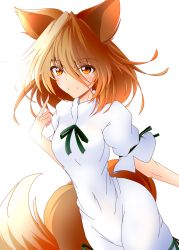 Rule 34 | 1girl, animal ears, blonde hair, bow, breasts, closed mouth, fox ears, fox tail, green bow, hair between eyes, hand up, highres, jumpsuit, kudamaki tsukasa, looking at viewer, muumuu (sirufuruteienn), one-hour drawing challenge, orange eyes, puffy short sleeves, puffy sleeves, short hair, short sleeves, simple background, small breasts, smile, solo, tail, touhou, white background, white jumpsuit, white sleeves