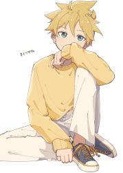 Rule 34 | 1boy, aqua eyes, arm on knee, blonde hair, blue footwear, commentary, covering own mouth, expressionless, full body, hashtag, highres, jewelry, kagamine len, knee up, m0ti, male focus, pants, pinky ring, ribbed sweater, ring, shoes, sitting, sneakers, solo, spiked hair, sweater, twitter username, vocaloid, white background, white pants, yellow sweater
