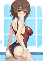 1girl ass blaze_(blazeillust) blush breasts brown_eyes brown_hair closed_mouth competition_swimsuit girls_und_panzer highres large_breasts looking_at_viewer nishizumi_maho one-piece_swimsuit short_hair solo swimsuit wet