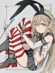 Rule 34 | 1girl, black hairband, black panties, blonde hair, crop top, elbow gloves, gloves, grey background, grey eyes, grey skirt, hairband, highleg, highleg panties, highres, hiranko, kantai collection, long hair, looking at viewer, microskirt, miniskirt, panties, pleated skirt, rudder footwear, shimakaze (kancolle), signature, simple background, sitting, skirt, solo, striped clothes, striped thighhighs, thighhighs, underwear, white gloves