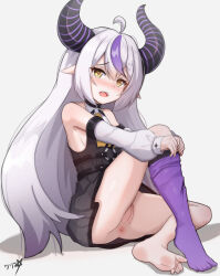 Rule 34 | 1girl, absurdres, barefoot, blush, boppin, cleft of venus, feet, highres, hololive, horns, la+ darknesss, la+ darknesss (1st costume), long hair, looking at viewer, no panties, open mouth, pointy ears, pussy, silver hair, single sock, socks, soles, striped horns, toes, virtual youtuber, yellow eyes