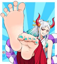 Rule 34 | 1girl, animated, aqua hair, barefoot, breasts, feet, female focus, foot focus, highres, horns, large breasts, lewdsaiga, long hair, looking at viewer, multicolored hair, one piece, orange eyes, sitting, smile, soles, solo, teeth, toes, video, white hair, yamato (one piece)