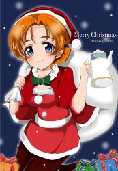 Rule 34 | 1girl, black pantyhose, blue eyes, bow, braid, cape, christmas, closed mouth, commentary, cowboy shot, dress, english text, fur-trimmed cape, fur-trimmed dress, fur trim, gift, girls und panzer, green bow, hat, highres, holding, holding sack, holding teapot, kokophama, looking at viewer, merry christmas, night, orange hair, orange pekoe (girls und panzer), outdoors, over shoulder, pantyhose, parted bangs, red cape, red dress, red hat, sack, santa dress, santa hat, short dress, short hair, smile, snowing, solo, standing, teapot, twin braids, twitter username