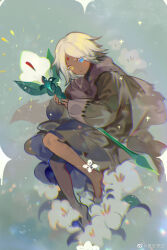 Rule 34 | 1boy, barefoot, blonde hair, blue eyes, brown robe, brown scarf, closed mouth, cookie run, dark-skinned male, dark skin, facial mark, flower, forehead mark, frown, full body, green background, heterochromia, highres, holding, holding staff, humanization, long sleeves, looking at object, male focus, nevakuma (fanfanas), parted bangs, pure vanilla cookie, robe, scarf, short hair, solo, staff, stitches, weibo logo, weibo username, white flower, yellow eyes