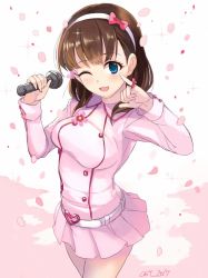 Rule 34 | 10s, 1girl, artist name, ashita (2010), belt, belt buckle, blouse, blue eyes, blush, bow, breasts, brown hair, buckle, buttons, commentary request, dated, falling petals, finger ribbon, flower, hairband, heart, heart-shaped buckle, idolmaster, idolmaster cinderella girls, long sleeves, looking at viewer, medium breasts, microphone, one eye closed, open mouth, petals, pink shirt, pink skirt, pinky out, sakuma mayu, shirt, signature, skirt, smile, solo, sparkle, white background, white belt, white hairband