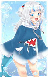 Rule 34 | 1girl, absurdres, animal hoodie, blue background, blue eyes, blue hair, blue hoodie, blunt bangs, blush, bubble, drawstring, fins, fish tail, gawr gura, gawr gura (1st costume), hair ornament, hexagon, highres, hololive, hololive english, hood, hood down, hoodie, long hair, long sleeves, looking at viewer, momomiyaj p, multicolored clothes, multicolored hair, multicolored hoodie, no pants, open mouth, shark girl, shark hair ornament, shark hoodie, shark tail, sharp teeth, short twintails, simple background, smile, solo, streaked hair, tail, teeth, twintails, two side up, virtual youtuber, white hair