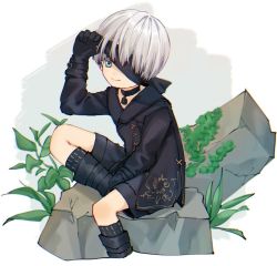 Rule 34 | 1boy, 9s (nier:automata), black blindfold, black legwear, blindfold, blue eyes, child, closed mouth, commentary request, gloves, looking at viewer, nier:automata, nier (series), short hair, shorts, sitting, toron 0812, white hair