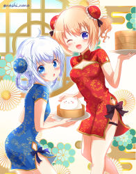 Rule 34 | 2girls, ;d, absurdres, black bow, blue dress, blue eyes, bow, braid, breasts, bun cover, china dress, chinese clothes, cleavage, cleavage cutout, clothing cutout, dress, gochuumon wa usagi desu ka?, highres, holding, holding plate, hoto cocoa, kafuu chino, light brown hair, looking at viewer, multiple girls, noshi nono, one eye closed, open mouth, plate, print dress, purple eyes, red dress, short dress, short sleeves, side slit, small breasts, smile, standing, thigh strap, tippy (gochiusa), twitter username, white hair