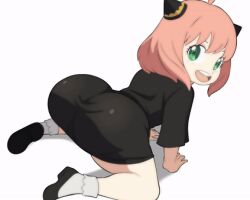 animated animated_gif anya_(spy_x_family) ass ass_focus ass_shake divine_wine_(vampiranhya) green_eyes huge_ass kyojiri_loli loli pink_hair spy_x_family twerking