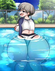 Rule 34 | 1girl, absurdres, artist name, ass, blue eyes, breasts, darboo, grey hair, highres, huge ass, large breasts, looking at viewer, looking back, open mouth, outdoors, partially submerged, pool, short hair, sideboob, sky, smile, solo, thick thighs, thighs, tree, uzaki-chan wa asobitai!, uzaki hana