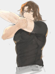 Rule 34 | 1boy, bara, black shirt, brown eyes, brown hair, clenched hand, closed mouth, granblue fantasy, grey background, grey pants, highres, large pectorals, long hair, male focus, momimomi, muscular, muscular male, pants, pectorals, shirt, siegfried (granblue fantasy), simple background, smile, solo, stretching, upper body