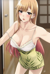 Rule 34 | 1girl, barbell piercing, blonde hair, blurry, blurry background, blush, breasts, brown eyes, camisole, cleavage, collarbone, ear piercing, highres, industrial piercing, kitagawa marin, long hair, looking at viewer, multicolored hair, open mouth, piercing, pink hair, solo, sono bisque doll wa koi wo suru, standing, sweat, xter