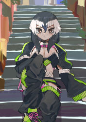Rule 34 | 1girl, absurdres, belt, black hair, breasts, brown eyes, chinstrap penguin (kemono friends), choker, cleavage, grey hair, highres, jersey, kanmoku-san, kemono friends, large breasts, long hair, looking at viewer, multicolored hair, penguin girl, shoes, shorts, simple background, solo, thighhighs, two-tone hair