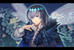 Rule 34 | 1boy, blue eyes, bob cut, claws, coat, fairy wings, fate/grand order, fate (series), fur collar, grey hair, highres, looking at viewer, oberon (fate), oberon (third ascension) (fate), smile, solo, upper body, wings, yakiniku9