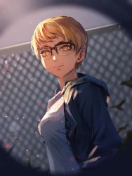 Rule 34 | 1girl, blonde hair, chain-link fence, chainsaw man, fence, glasses, highres, hood, hood down, hooded jacket, hoodie, jacket, kozzz y, looking at viewer, shirt, short hair, smile, solo, white shirt, yellow eyes, yuko (chainsaw man)