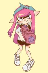 Rule 34 | 1girl, anna gomesi, black shorts, blue bow, blue hairband, bow, bow hairband, closed mouth, full body, gun, hairband, holding, holding gun, holding weapon, inkling, inkling girl, inkling player character, knees together feet apart, long hair, looking at viewer, nintendo, pink hair, pointy ears, shirt, shoes, shorts, simple background, smile, solo, splatoon (series), splattershot jr (splatoon), standing, tentacle hair, weapon, white footwear, white shirt, yellow background