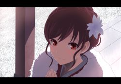 Rule 34 | 10s, 1girl, alternate costume, alternate hairstyle, brown hair, face, flower, fur trim, furisode, hair flower, hair ornament, hellpart, japanese clothes, kantai collection, kimono, letterboxed, looking at viewer, ooi (kancolle), own hands together, pillar, praying, red eyes, short hair, smile, solo, sunlight