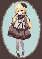 Rule 34 | 1girl, ahoge, apron, beret, black footwear, black hat, blonde hair, blue background, boots, bow, brown dress, closed mouth, commission, copyright request, dress, hair between eyes, hat, long hair, long sleeves, low twintails, pantyhose, puffy long sleeves, puffy sleeves, ribbed legwear, skeb commission, skirt hold, sleeves past wrists, smile, solo, standing, striped, striped bow, tilted headwear, twintails, very long hair, virtual youtuber, white apron, white bow, yamabukiiro