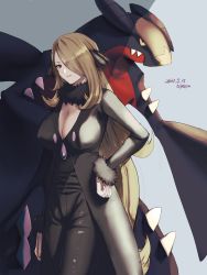 Rule 34 | 1girl, alternate eye color, blonde hair, breasts, cleavage, closed mouth, coat, commentary request, creatures (company), cynthia (pokemon), dated, eyelashes, fur-trimmed coat, fur collar, fur trim, game freak, garchomp, gen 4 pokemon, hair ornament, hair over one eye, hand on own hip, highres, long hair, long sleeves, nintendo, pants, pokemon, pokemon (creature), pokemon dppt, purple eyes, shirt, signature, smile, very long hair, yamamori kinako
