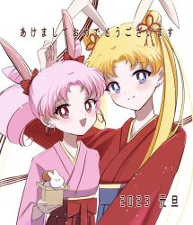 Rule 34 | 2girls, animal ears, bishoujo senshi sailor moon, blonde hair, bow, box, chibi usa, highres, japanese clothes, kimono, multiple girls, new year, open mouth, pink hair, rabbit ears, red bow, red eyes, sailormooe630, simple background, translation request, tsukino usagi, white background