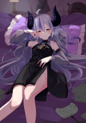 Rule 34 | 1girl, bare shoulders, black dress, braid, braided bangs, crow (la+ darknesss), demon girl, demon horns, detached sleeves, dress, frilled pillow, frills, highres, hololive, horns, la+ darknesss, la+ darknesss (1st costume), long hair, looking at viewer, lying, motoi (croa76), multicolored hair, on back, pillow, purple horns, streaked hair, striped horns, very long hair, virtual youtuber, yellow eyes