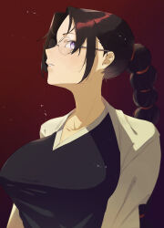 1girl absurdres black_hair black_kimono bleach bleach:_sennen_kessen-hen braid braided_ponytail breasts collarbone commentary glasses hannahyu haori highres japanese_clothes katori_batsuunsai kimono large_breasts lips long_hair looking_at_viewer parted_bangs parted_lips profile purple_eyes red_background round_eyewear shihakusho sidelocks simple_background single_braid solo taichou_haori upper_body very_long_hair